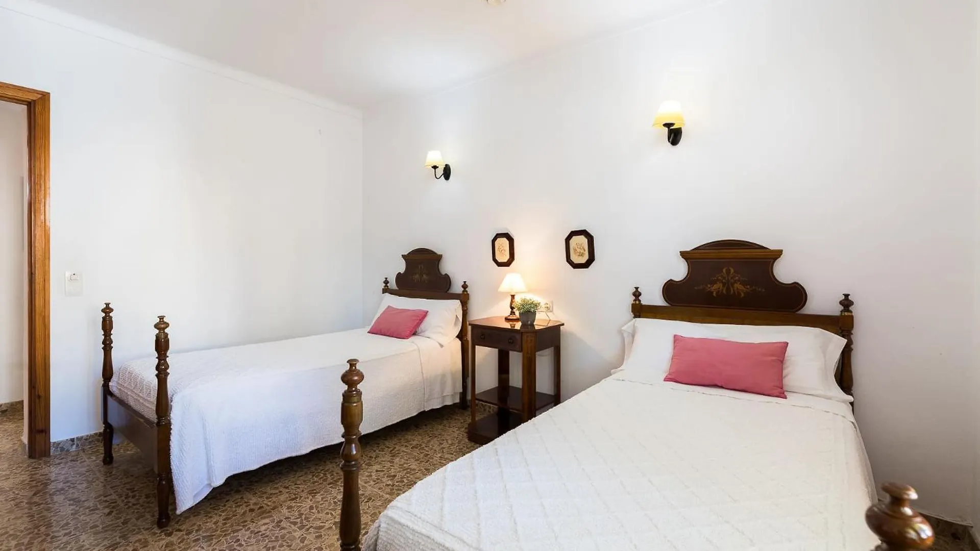 Can Gomila, Beautiful And Quiet Traditional Mallorquin House Cielo de Bonaire